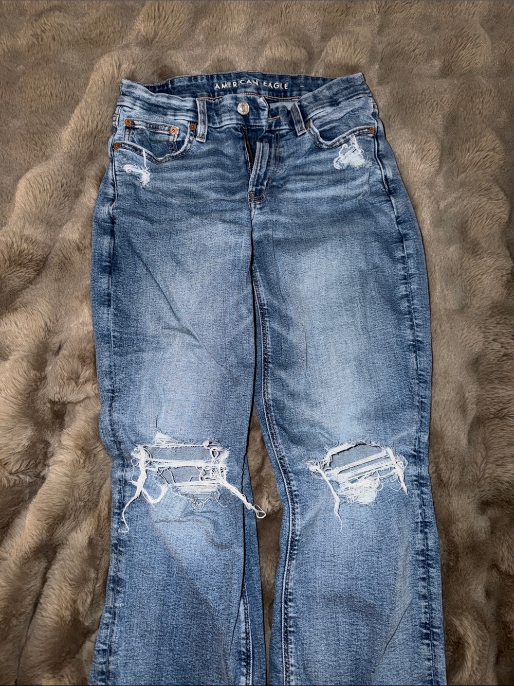 American Eagle Outfitters Distressed Light Blue Curvy Straight Jeans
